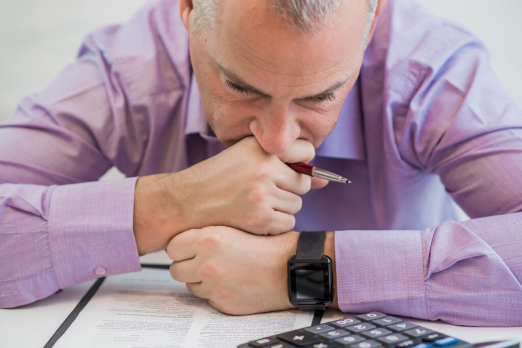 O que é Desenquadramento do Simples Nacional e Como Evitar Problemas Fiscais